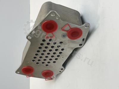 04912105 Радиатор масляный Вид 1