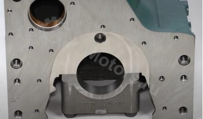 04282828 Блок двигателя Вид 9